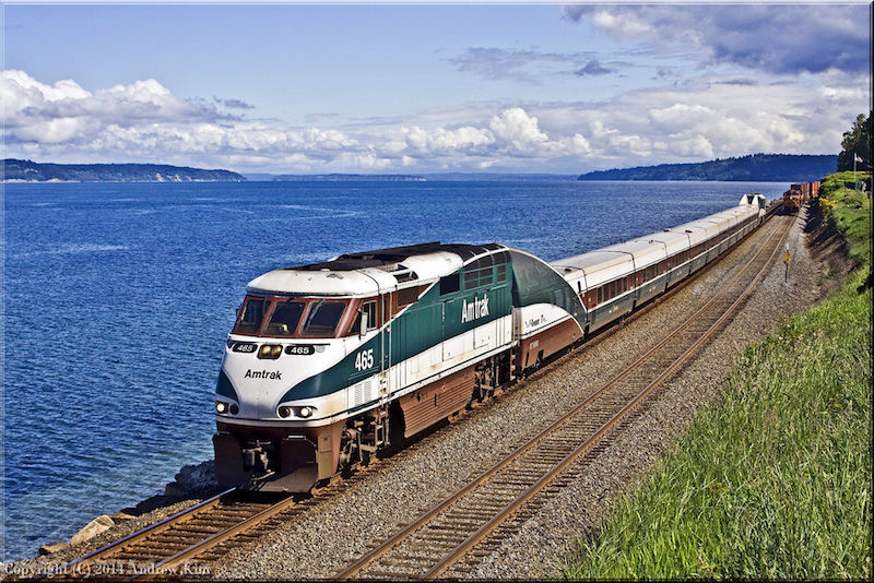 Amtrak Cascades train